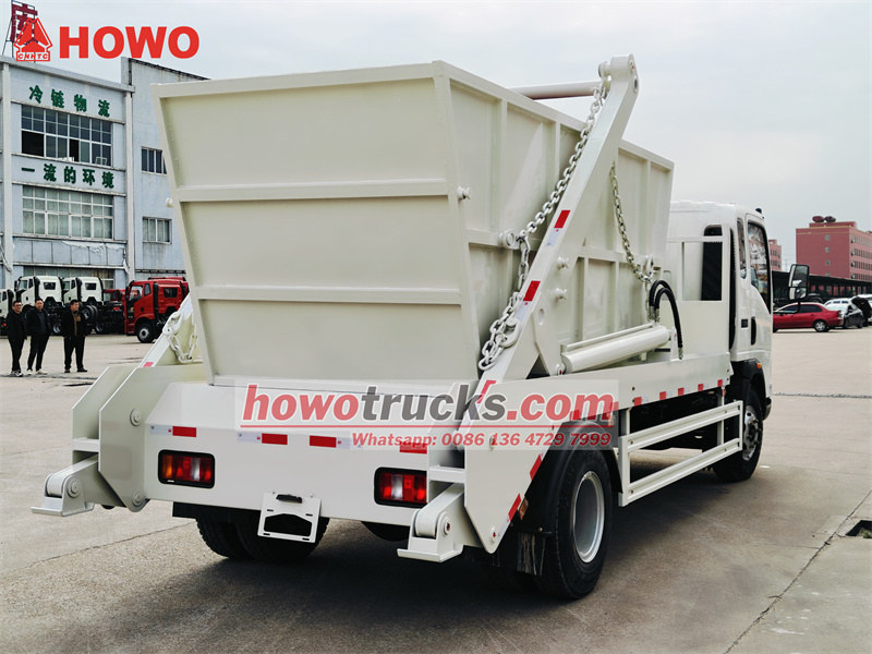 HOWO swing arm garbage truck