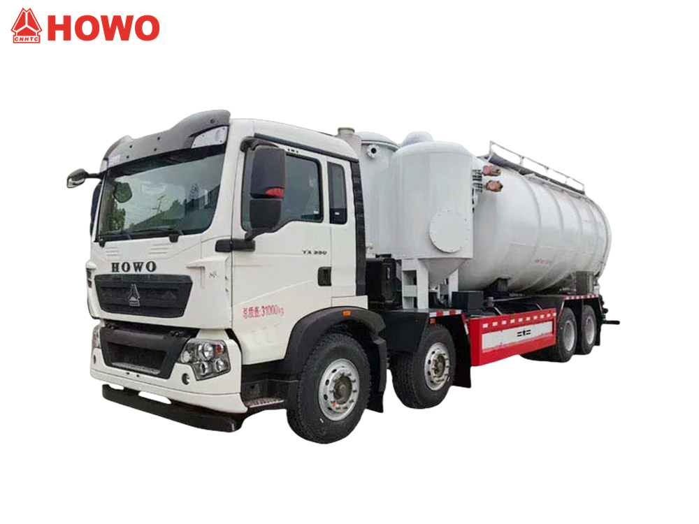HOWO 8x4 25cbm suction and pressure conveyor vehicle