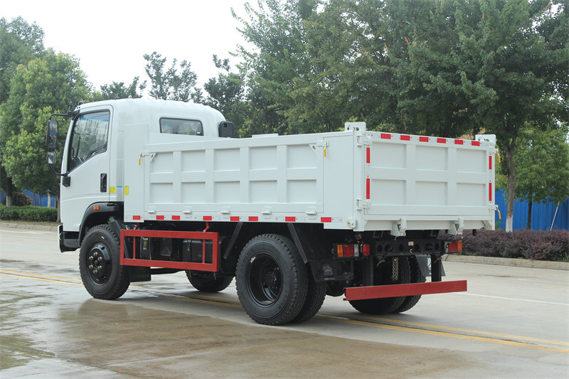 HOWO 6 wheeler small dumping truck