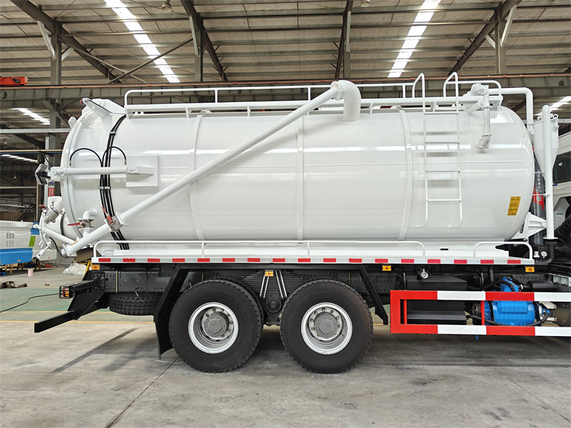 HOWO 20000L sewage pump truck