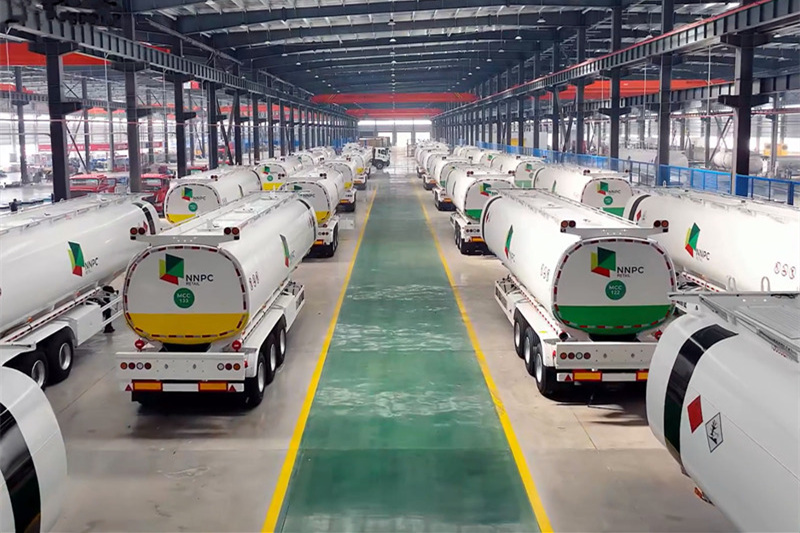 アデバヨ・トゥンデ