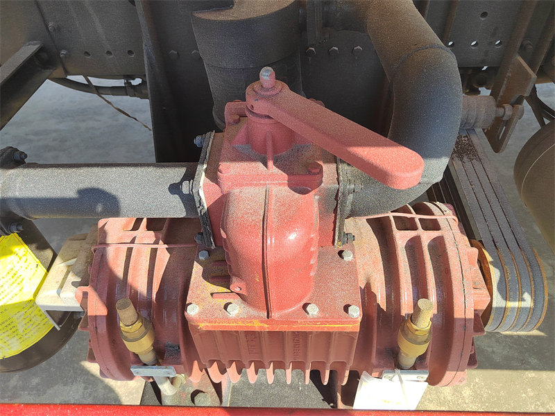 HOWO sewage suction truck with Jurop pump