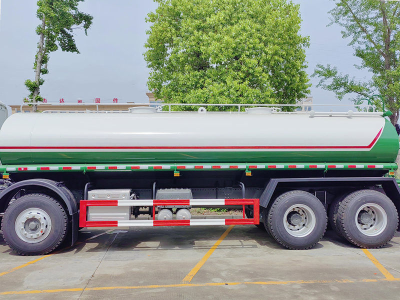 Howo 8x4 heavy 20000L water tanker