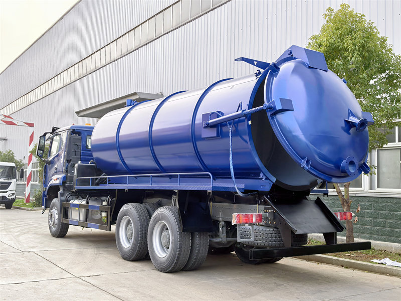 Howo 20000L sewage vacuum tank truck