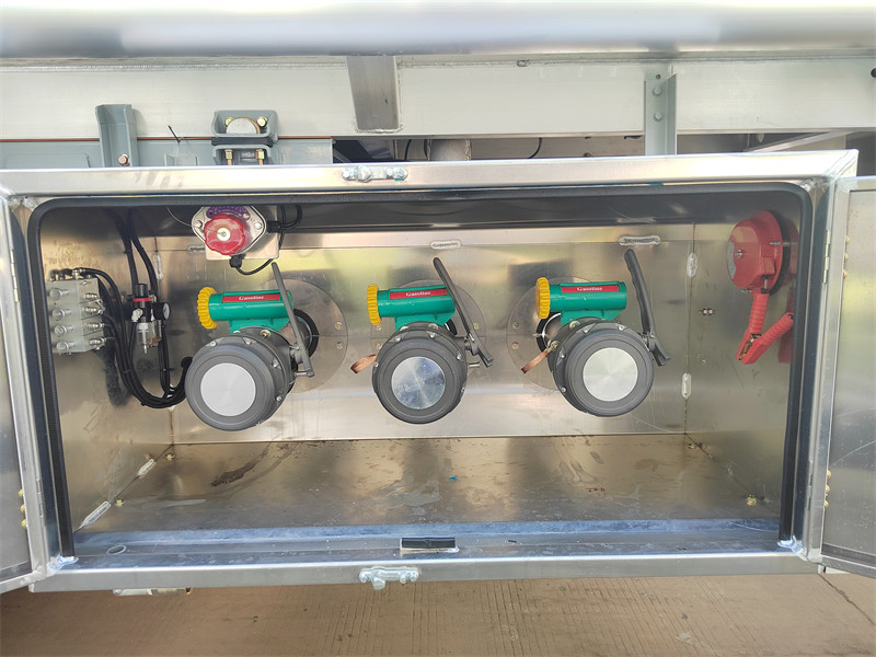 35 cbm fuel tanker semitrailer